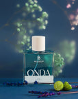 BOTANICAE EXPRESSIONS ONDA 100 ML EDT INTENSE ONDA 100 ML EDT INTENSEUn'alba sull'Atlantico danzante. Silenzio. Niente stress, niente scarpe. La calda accoglienza del furgone dopo una gelida sessione. Pelle salata e sabbia sotto i nostri piedi.Composizion