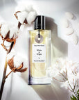MUSICOLOGY WHITE IS WIGHT EDP 95 ML WHITE IS WIGHT EDP 95 MLMelodia immacolata e abbagliante! La purezza del cotone risuona nel bianco virgineo del gelsomino e nella dolcezza lattea dei muschi e del latte di mandorla.L'accordo di cotone, con la sua soave