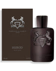 PARFUMS DE MARLY HEROD EDP 125 ML HEROD EDP 125 MLHerod è personificato dalla sua miscela di note diverse, che trasuda un profumo di vaniglia affumicato. Questa eau de parfum si apre su note di testa speziate di cannella e pepe per poi mostrare il suo cuo