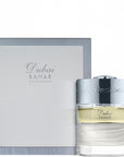THE SPIRIT OF DUBAI BAHAR 50 ML Bahar si ispira al mare e alla costa di Dubai, alle onde e alle spiagge di sabbia bianca. Le note profonde di vaniglia, ambra, rosa e gelsomino rispecchiano la profondità del mare, mentre le note più leggere di lime, limone