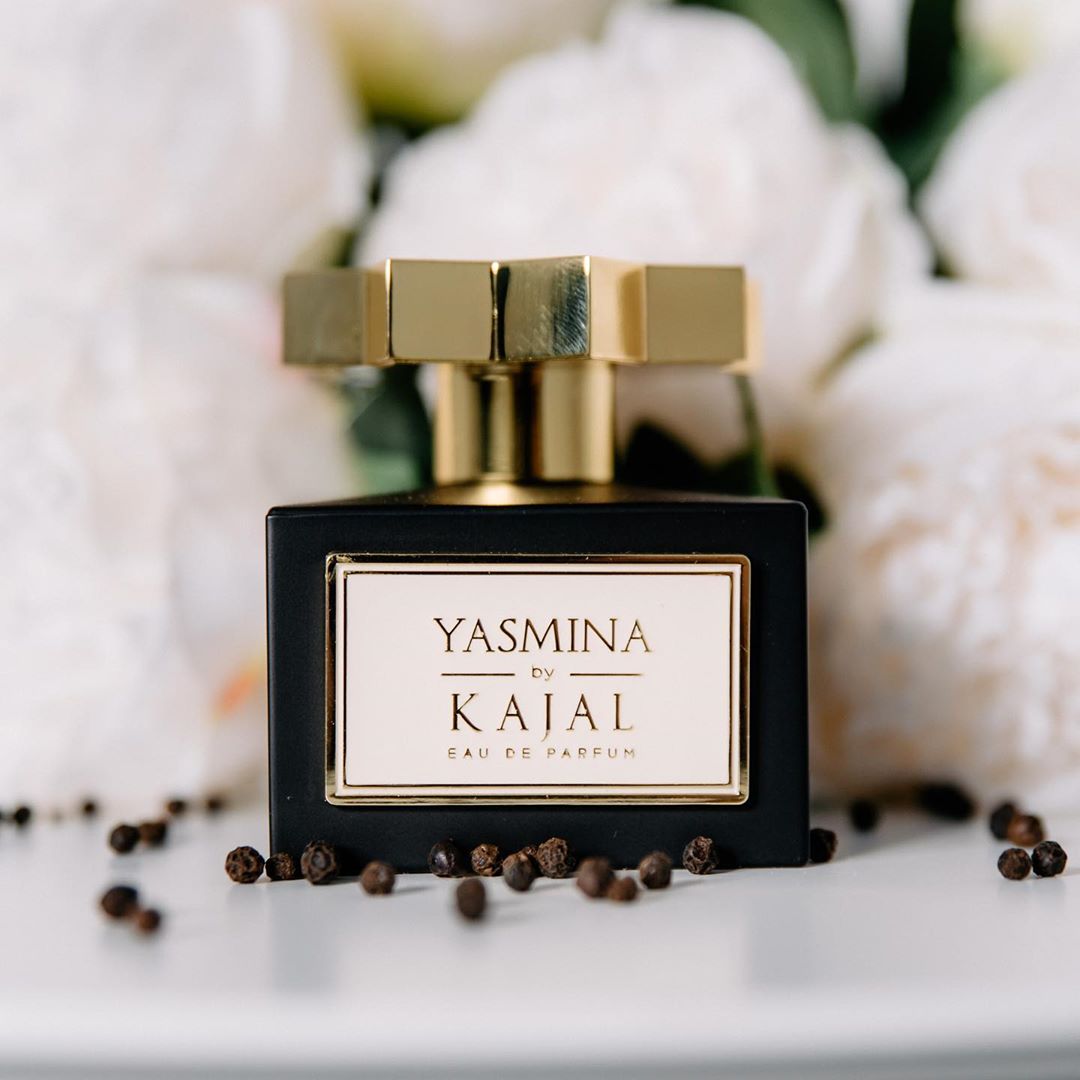 KAJAL YASMINA EDP 100 ML Yasmina Kajal Perfumes Paris è … forzaUn fiore di gelsomino, se tenuto in mano, può essere percepito come delicato, debole e fragile. Ma il segreto nascosto interno di questo fiore è il suo profumo che simboleggia forza, proiezion