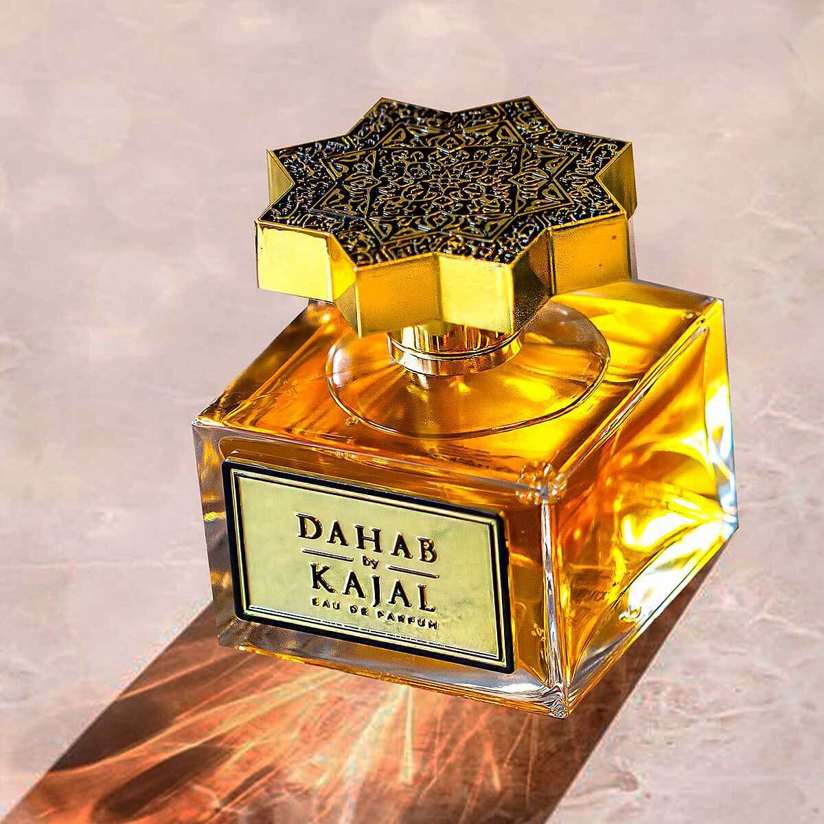 KAJAL DAHAB EDP 100 ML Profumo Dahab Kajal Perfumes Paris è un profumo magico, ipnotico e incantevole, Dahab di Kajal Perfumes Paris è un eau de parfums. Dahab significa oro infatti la fragranza emana ricchezza e lusso per chi lo indossa.Note del Profumo